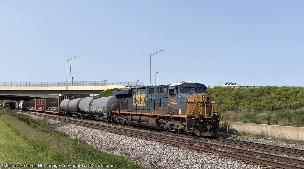 CSX 743